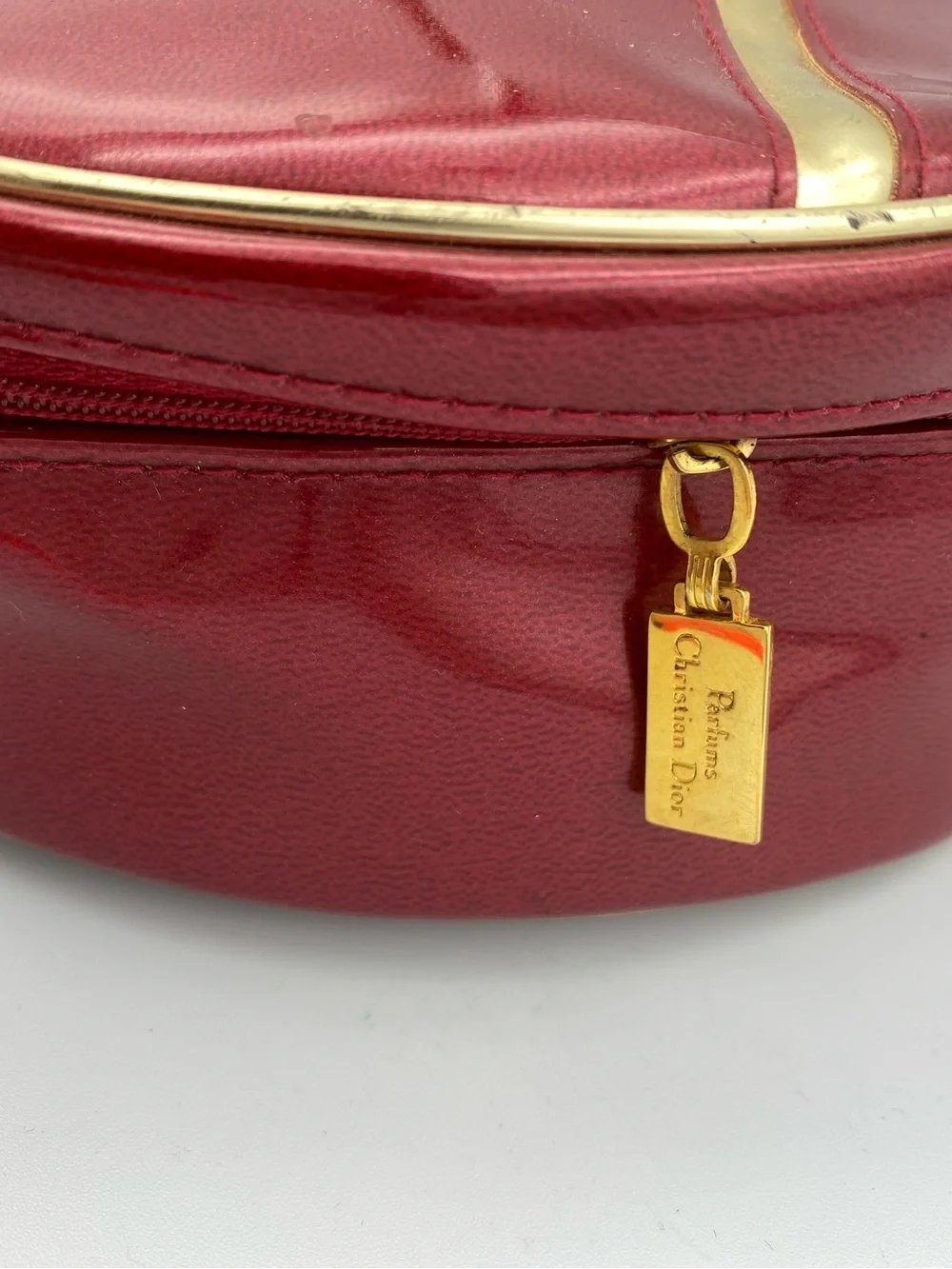 Dior elegant round
